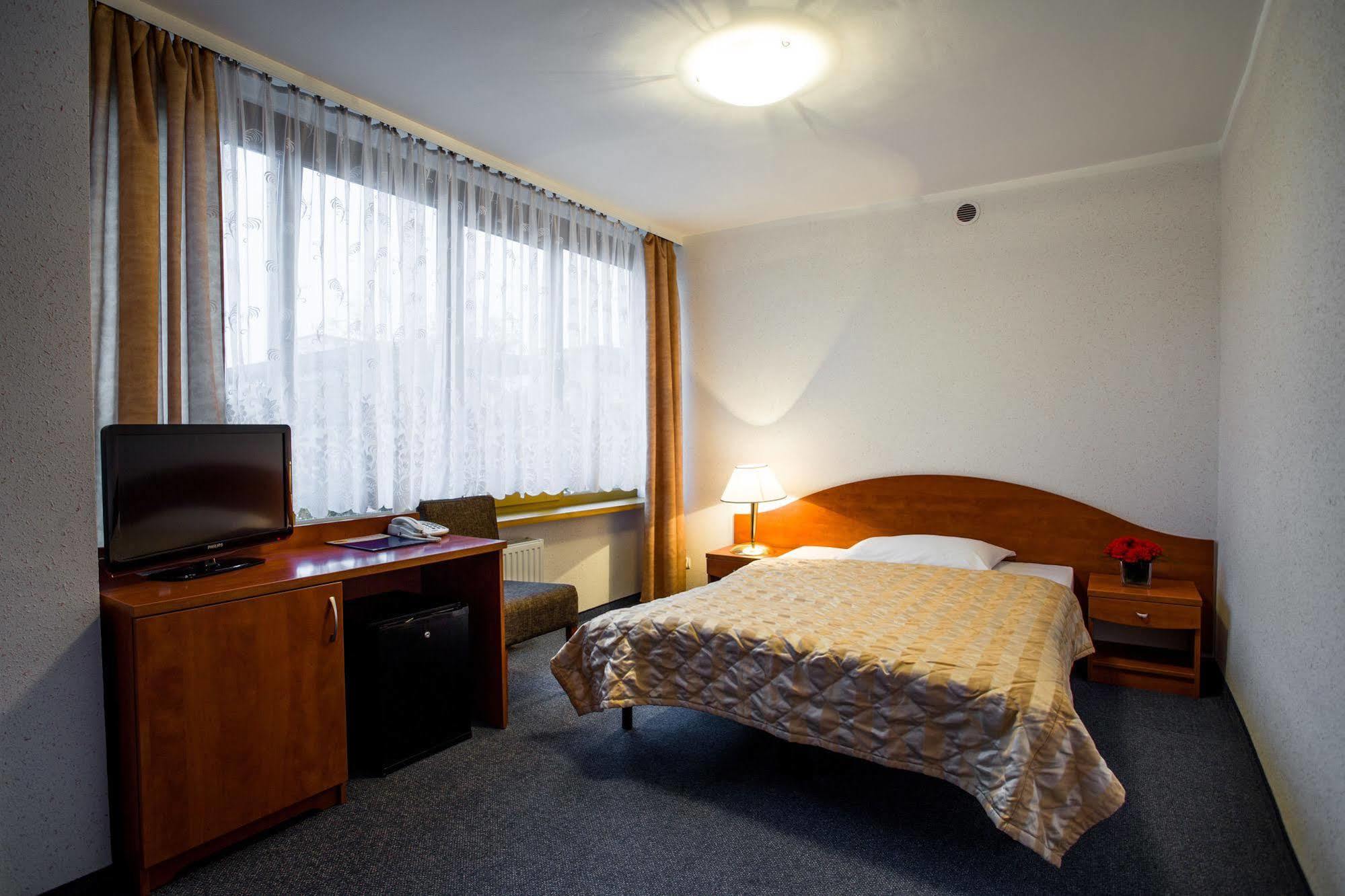 Hotel ***Nat Свиноуйсьце Экстерьер фото